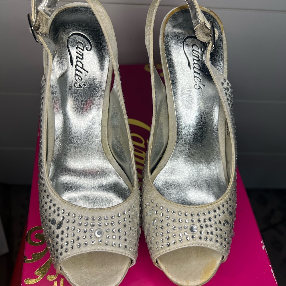 Candie’s Rhinestone platform heel - Picture 6 of 8